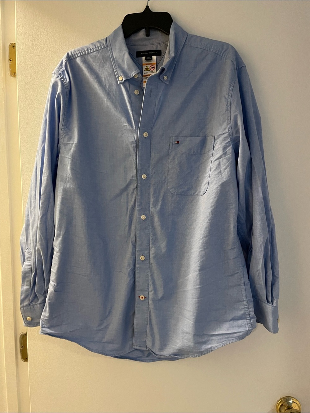 Tommy Hilfiger Adaptive Light Blue Magnetic Button-Down Oxford Shirt - Picture 1 of 5
